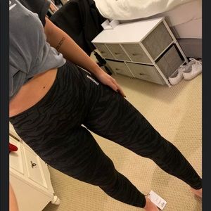 ripped GYMSHARK adapt animal seamless leggings